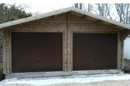 Garage CLASSIC Bois Exterior Living par ABRIDIS